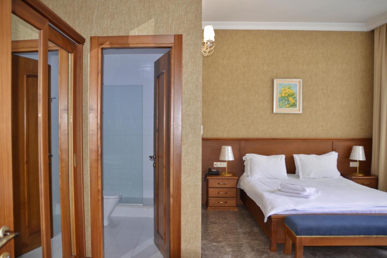 Boutique Hotel O. Galogre Batumi Exterior foto
